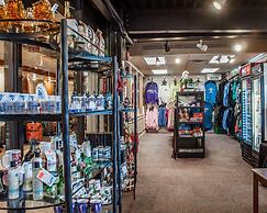 Quality Hotel & Suites At The Falls