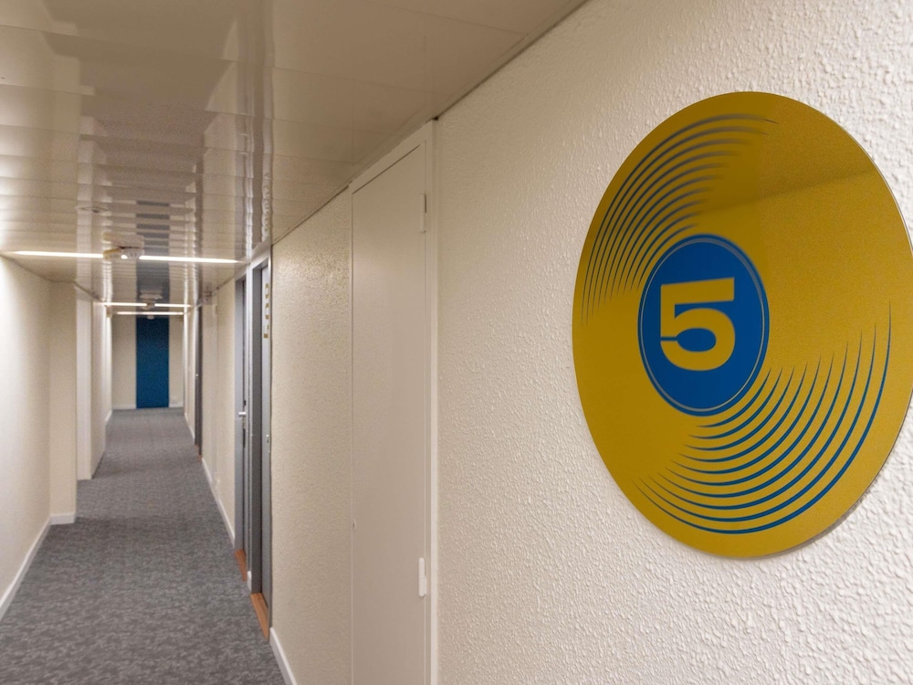 ibis Lyon Est Bron