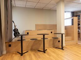 ibis Lyon Est Bron