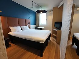 ibis Lyon Est Bron