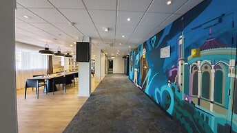 ibis Lyon Est Bron