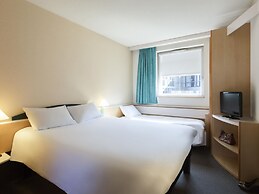 ibis Lyon Est Bron