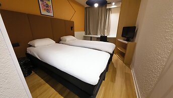 ibis Lyon Est Bron