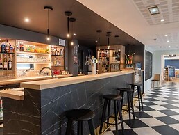 ibis Lyon Est Bron