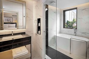 Radisson Hotel Chateau de Bangkok