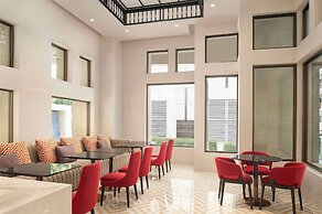 Radisson Hotel Chateau de Bangkok