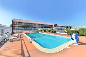 Americas Best Value Inn Tulsa at I-44