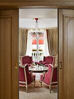 Hôtel Plaza Athénée - Dorchester Collection
