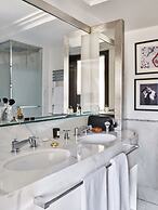 Hôtel Plaza Athénée - Dorchester Collection