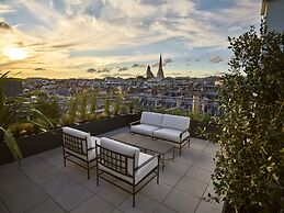 Hôtel Plaza Athénée - Dorchester Collection