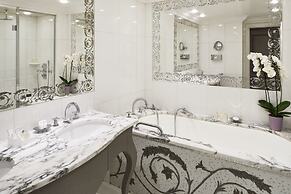 Hôtel Plaza Athénée - Dorchester Collection