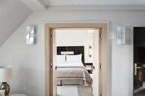 Hôtel Plaza Athénée - Dorchester Collection