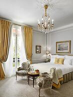 Hôtel Plaza Athénée - Dorchester Collection