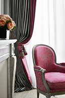 Hôtel Plaza Athénée - Dorchester Collection