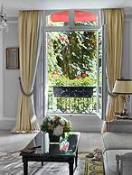 Hôtel Plaza Athénée - Dorchester Collection