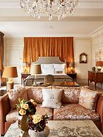 Hôtel Plaza Athénée - Dorchester Collection