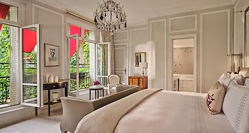 Hôtel Plaza Athénée - Dorchester Collection
