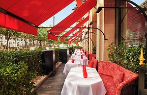 Hôtel Plaza Athénée - Dorchester Collection