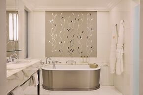 Hôtel Plaza Athénée - Dorchester Collection