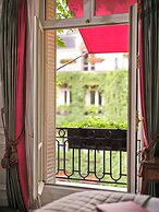 Hôtel Plaza Athénée - Dorchester Collection