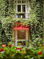 Hôtel Plaza Athénée - Dorchester Collection