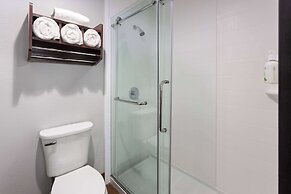 La Quinta Inn by Wyndham Buffalo Airport