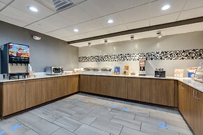 The Alexis Inn & Suites - Nashville Airport