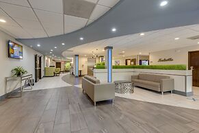 The Alexis Inn & Suites - Nashville Airport