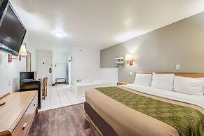Econo Lodge Truman Inn