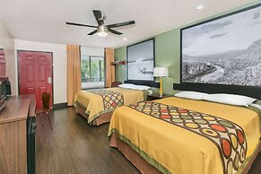 Super 8 by Wyndham Austin University/Downtown Area