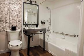 Chaminade Resort & Spa