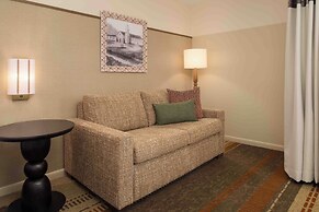 Chaminade Resort & Spa