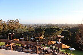 Chaminade Resort & Spa