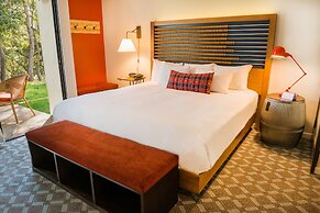 Chaminade Resort & Spa
