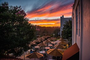 Chaminade Resort & Spa