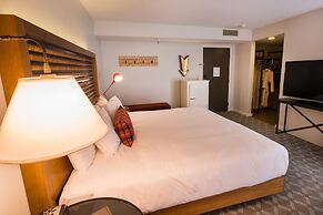 Chaminade Resort & Spa