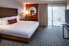 Chaminade Resort & Spa