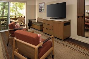 Chaminade Resort & Spa