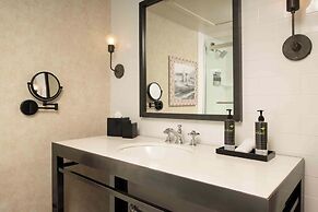 Chaminade Resort & Spa