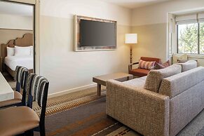Chaminade Resort & Spa