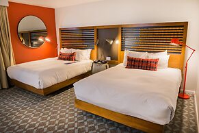 Chaminade Resort & Spa