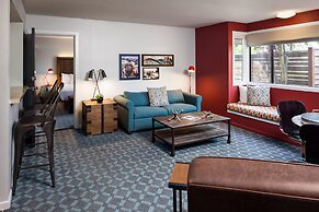 Chaminade Resort & Spa
