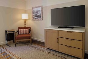 Chaminade Resort & Spa