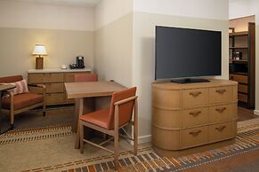 Chaminade Resort & Spa