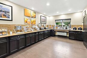 Comfort Suites Portland Airport