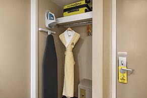 Staypineapple, University Inn, University District Seattle