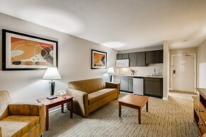 Orangewood Inn & Suites Midtown