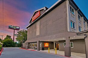 Orangewood Inn & Suites Midtown