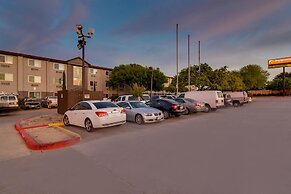 Orangewood Inn & Suites Midtown