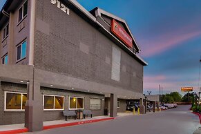 Orangewood Inn & Suites Midtown